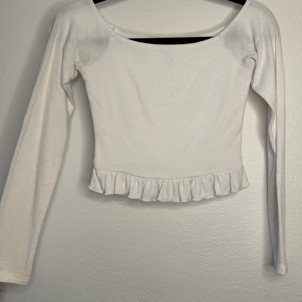 Forever 21 Cream Ruffle Hem Crop Top